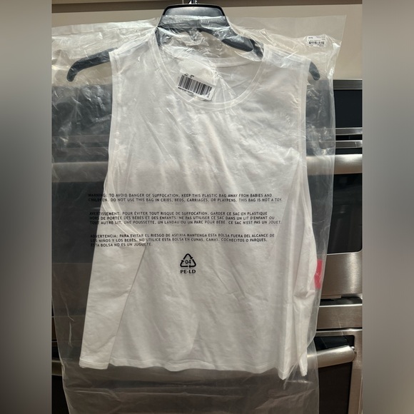 SPANX Tank 🤍 - Picture 8 of 10